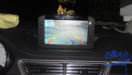 標(biāo)致308加裝富威二代專用車載電視導(dǎo)航一體機(jī)安裝效果圖與實(shí)例